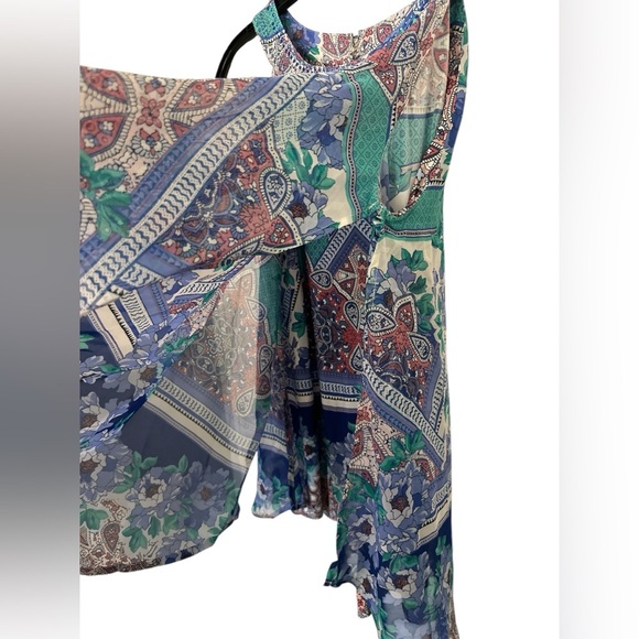 Cato floral flowy bedazzled tank top - Picture 3 of 6